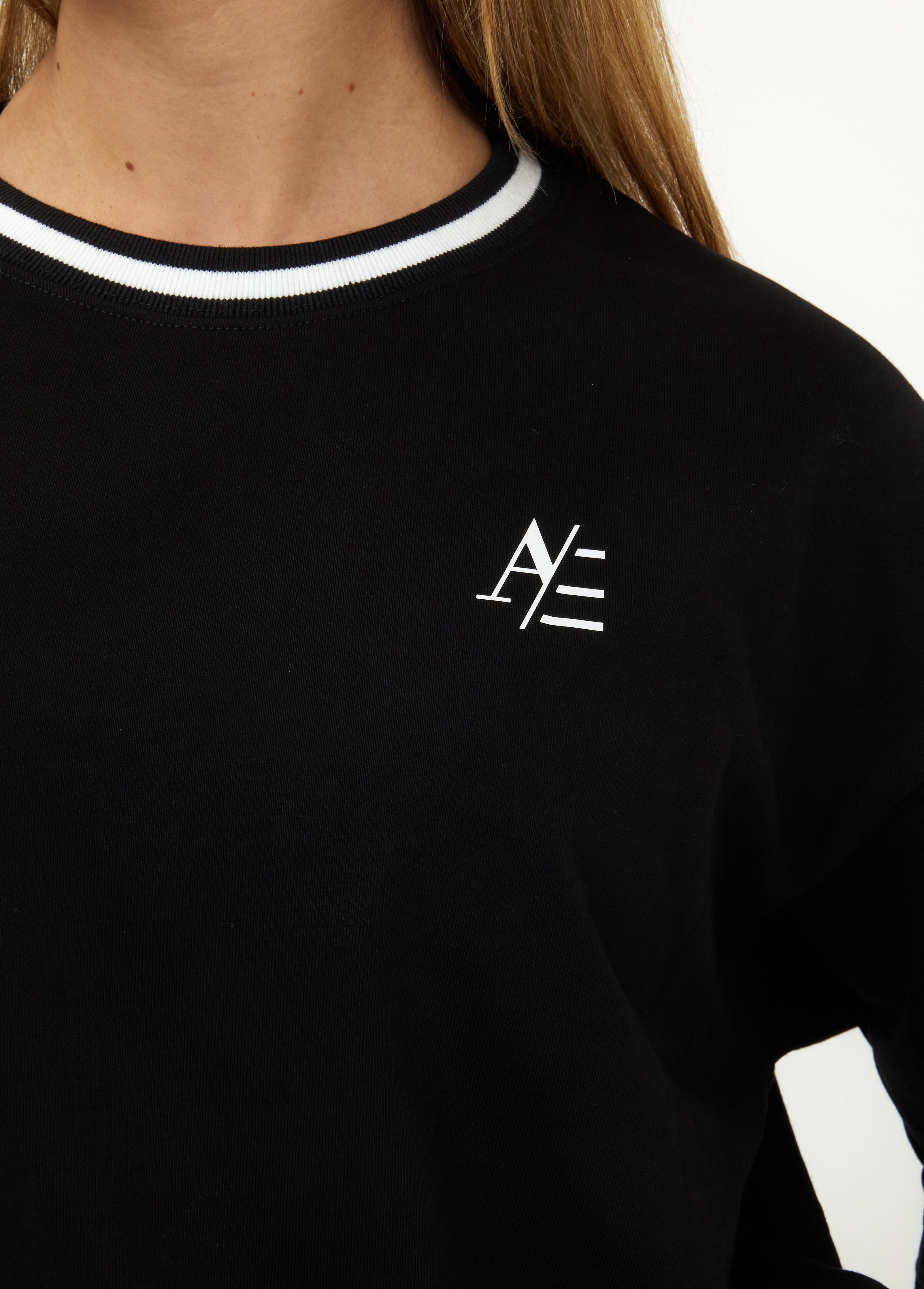 Ares Crewneck Top