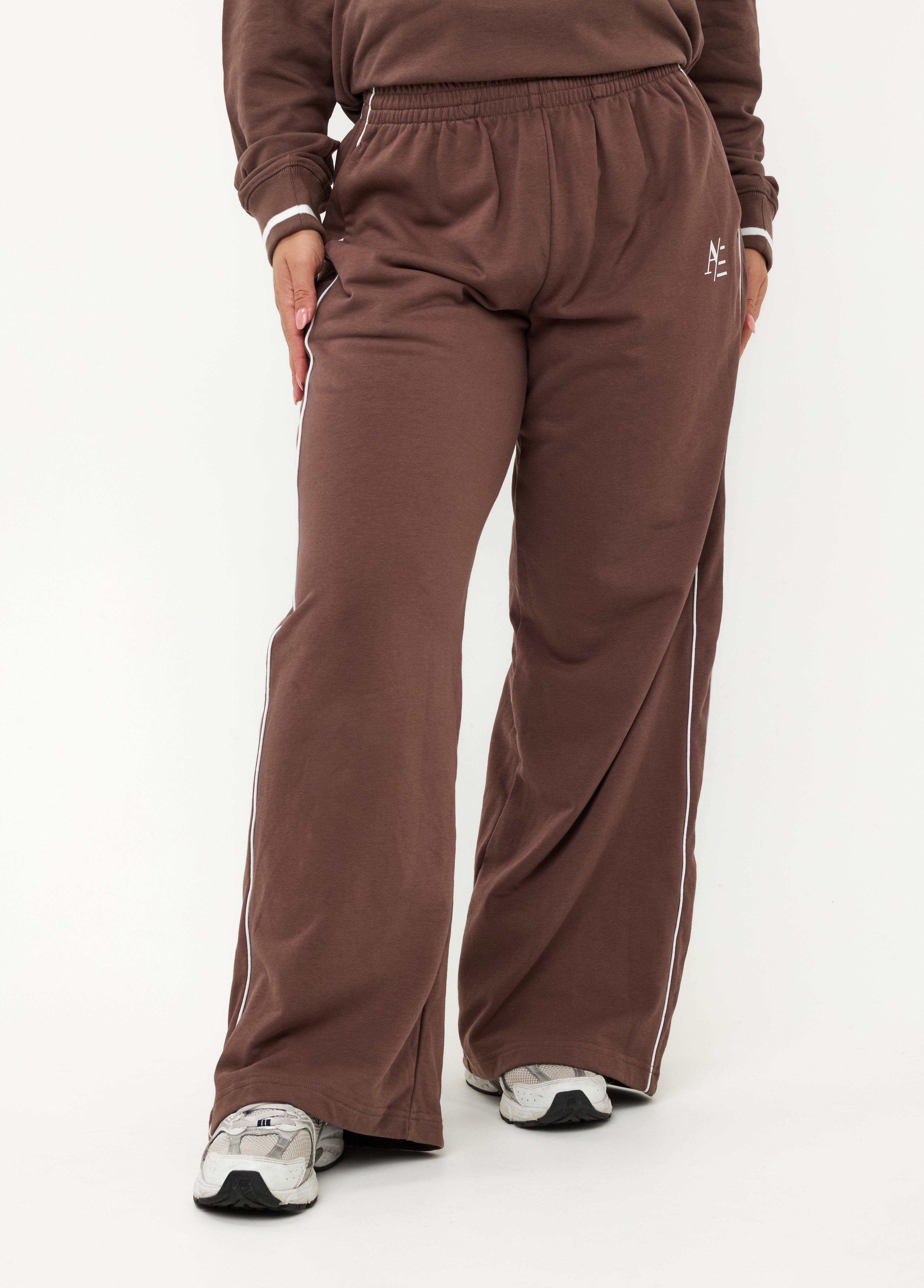 Ares Straight Leg Joggers Mocha Brown